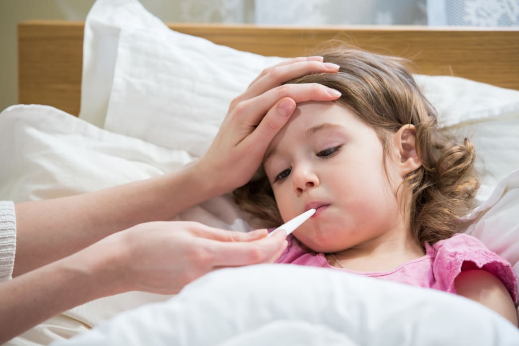 8 Secrets of Moms Whose Kids Rarely Get Sick in Winter